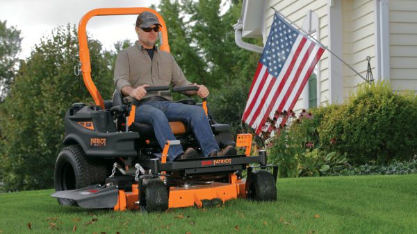 Patriot™ Zero-Turn Riding Lawn Mower | Products | Scag®